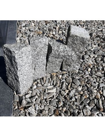 Palisada Granitowa 10x10x20-30