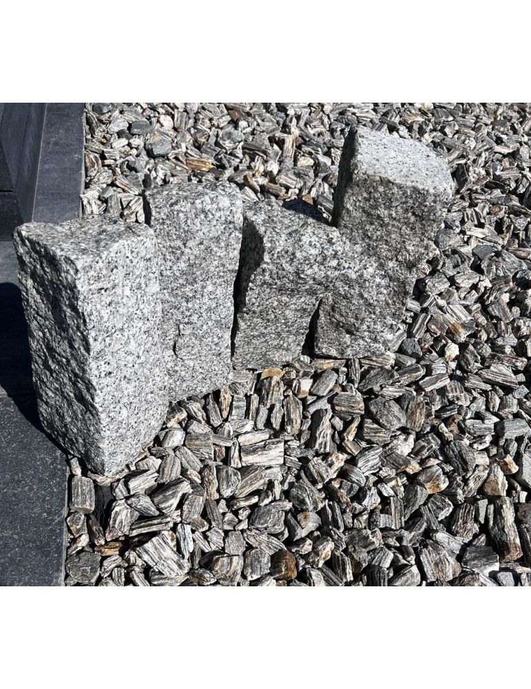 Palisada Granitowa 10x10x20-30